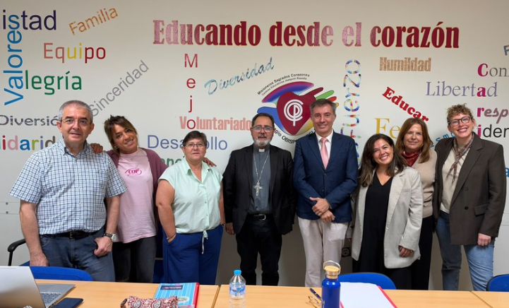 Visita del Obispo auxiliar de Madrid